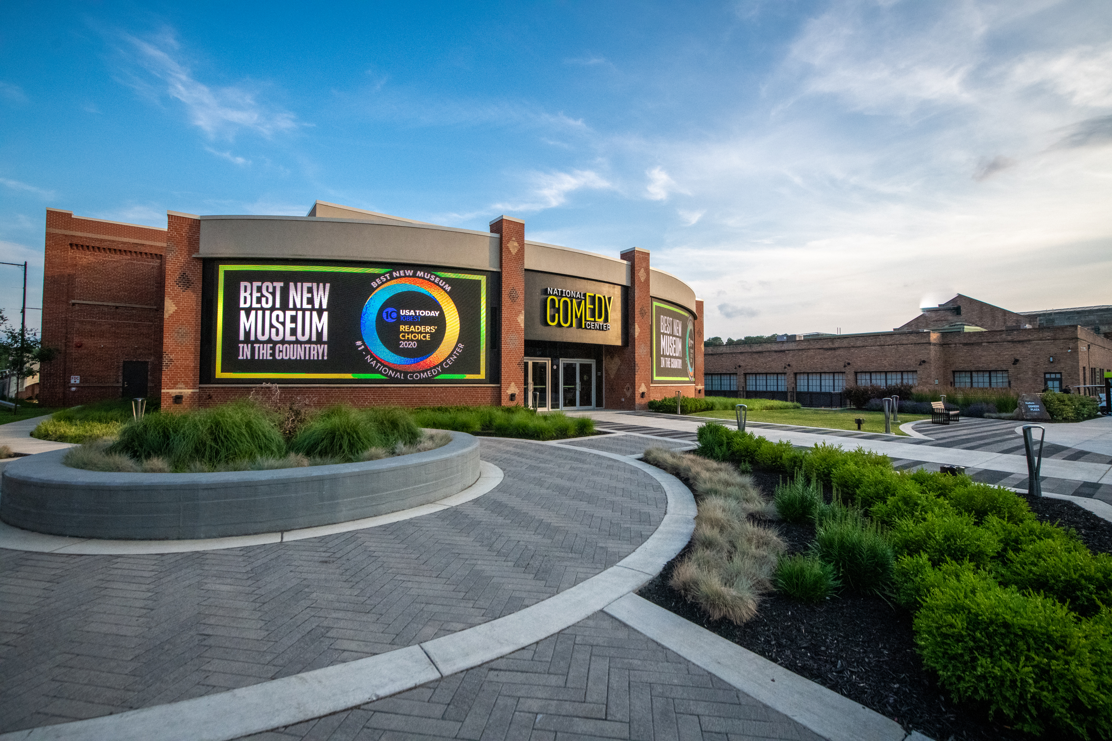 Record-Breaking Comedian Nate Bargatze to Headline Final Night of Lucille Ball Comedy Festival