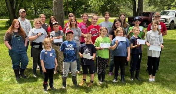 4-H Dairy Youth Prepare for the Chautauqua County Fair