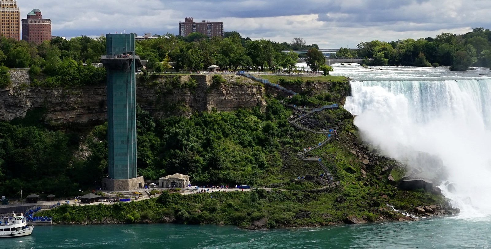 New Niagara Falls Viewpoint: A Closer Look at Nature’s Power
