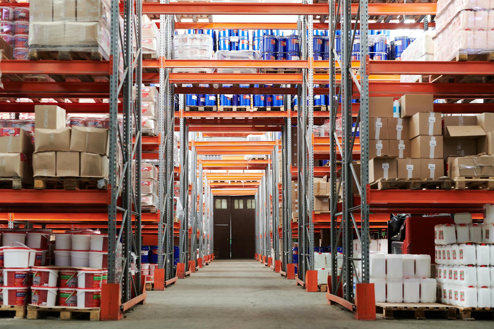 Smarter Warehouse Layouts: Practical Strategies to Cut Costs and Boost Accuracy