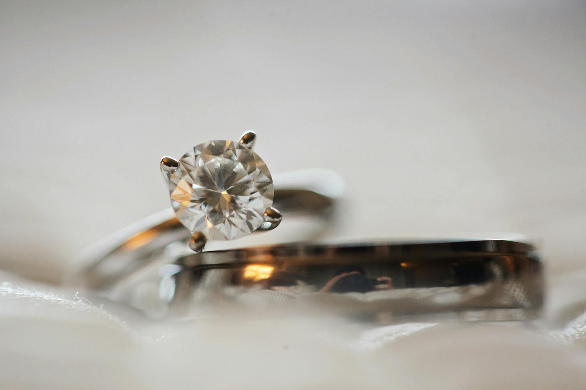A New Way to Express: Custom Engagement Diamond Rings
