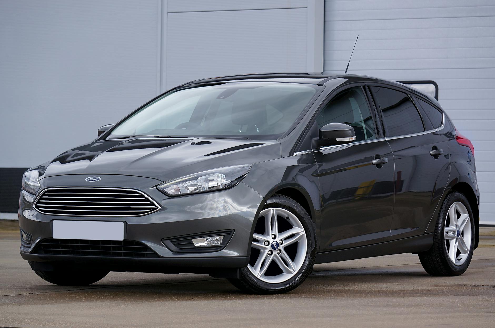 Ford Dealership vs. Third-Party Sellers: What’s the Real Difference?
