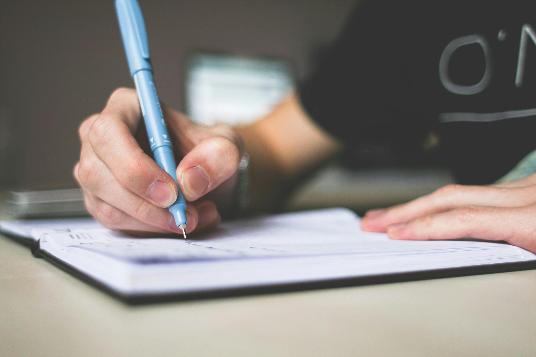 Smart Support: How to Use Professional Writing Help Ethically and Effectively
