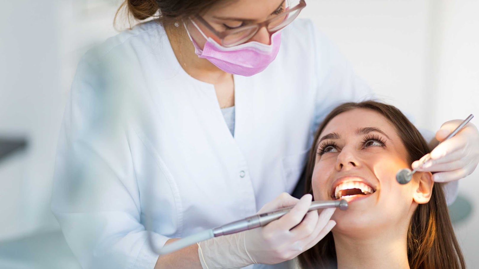 Cosmetic Dentistry Trends for 2025: Enhancing Your Smile with Modern Techniques