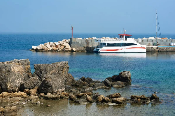 Sailing Into Serenity: How to Make the Most of a Short Trip to Cancun