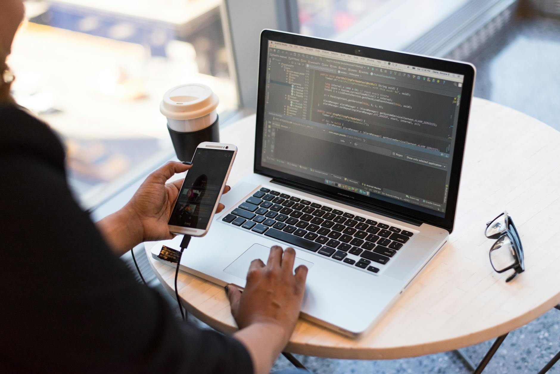 How Experts Use Internal Knowledge Base Software For Team Success