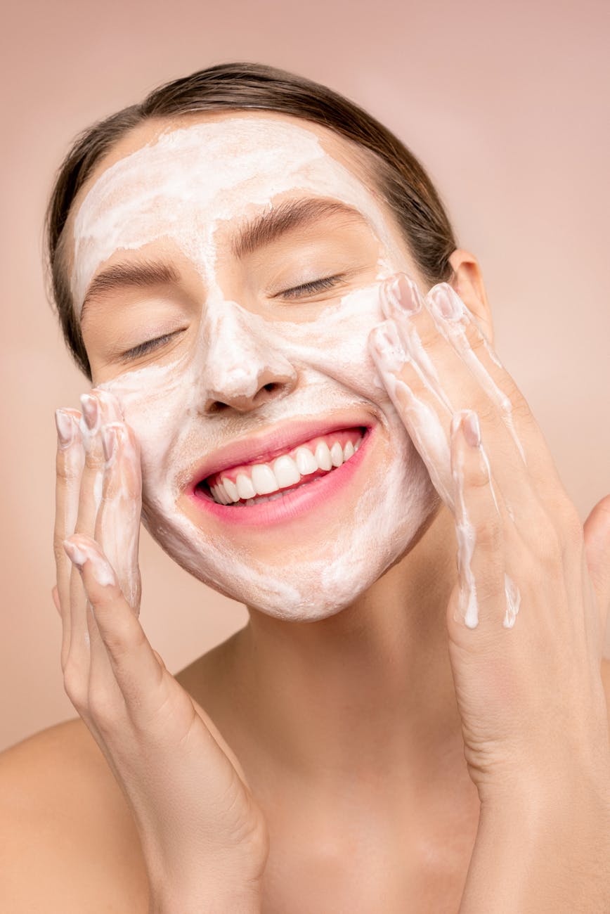Top Benefits of Buying Skin Care Products Available Online