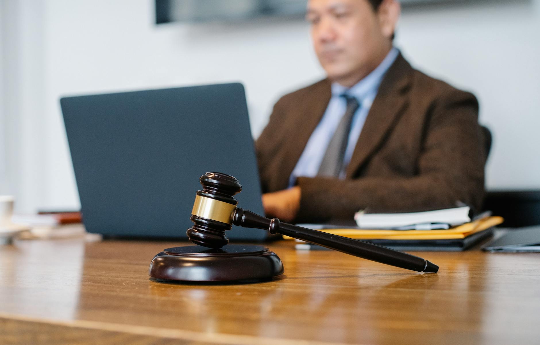 Finding Expert Lawyers for Multi-Front Business Support