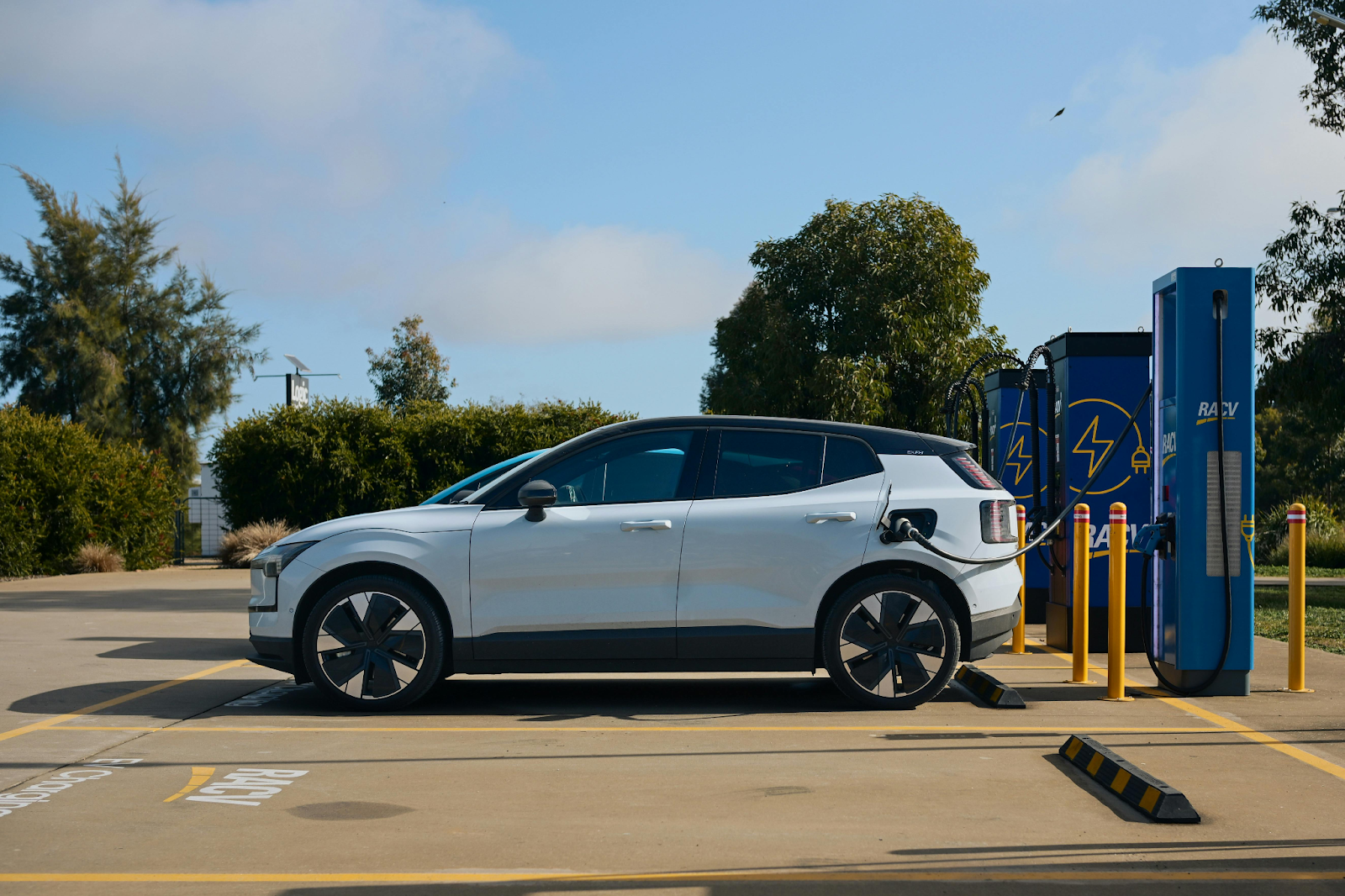 What to Do When Your Electric Car is Involved in a Crash?