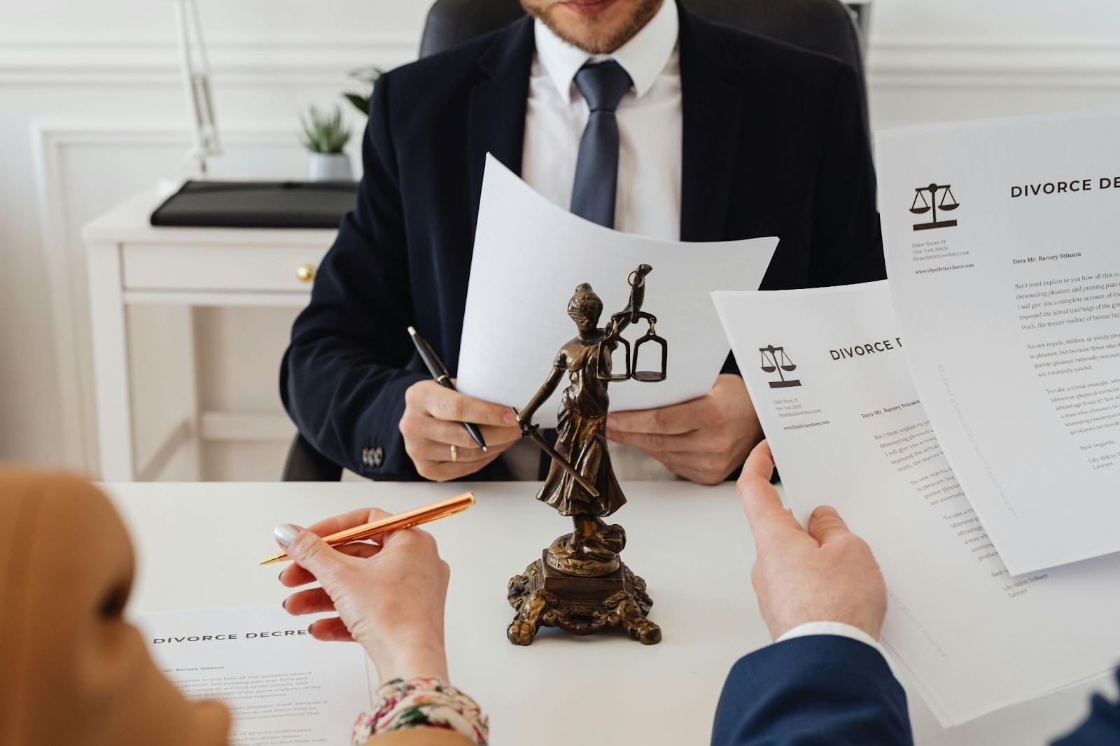 What a Divorce Lawyer Does Before You Ever Go to Court
