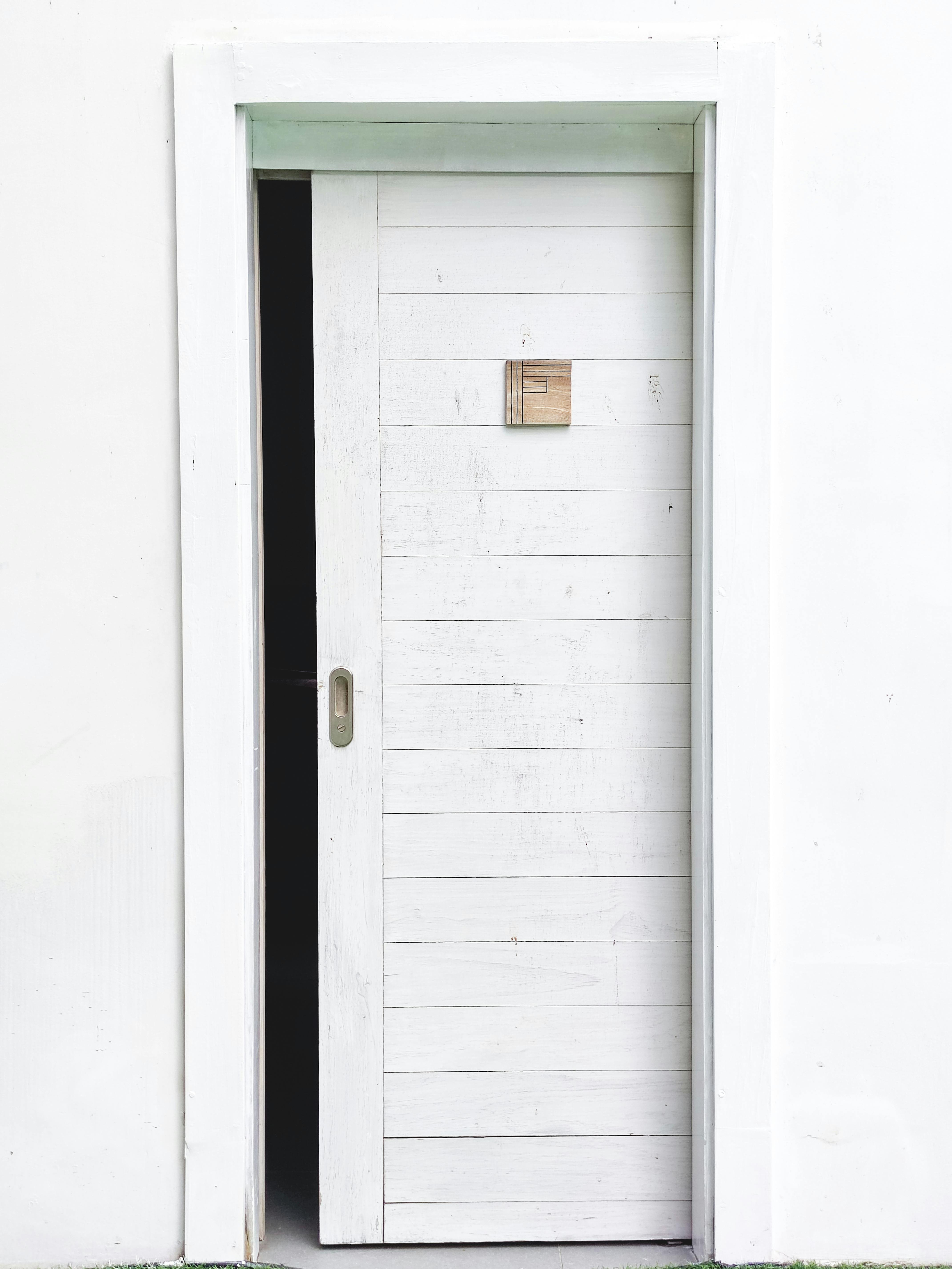 How Custom Sliding Doors Improve The Aesthetics Of A Home