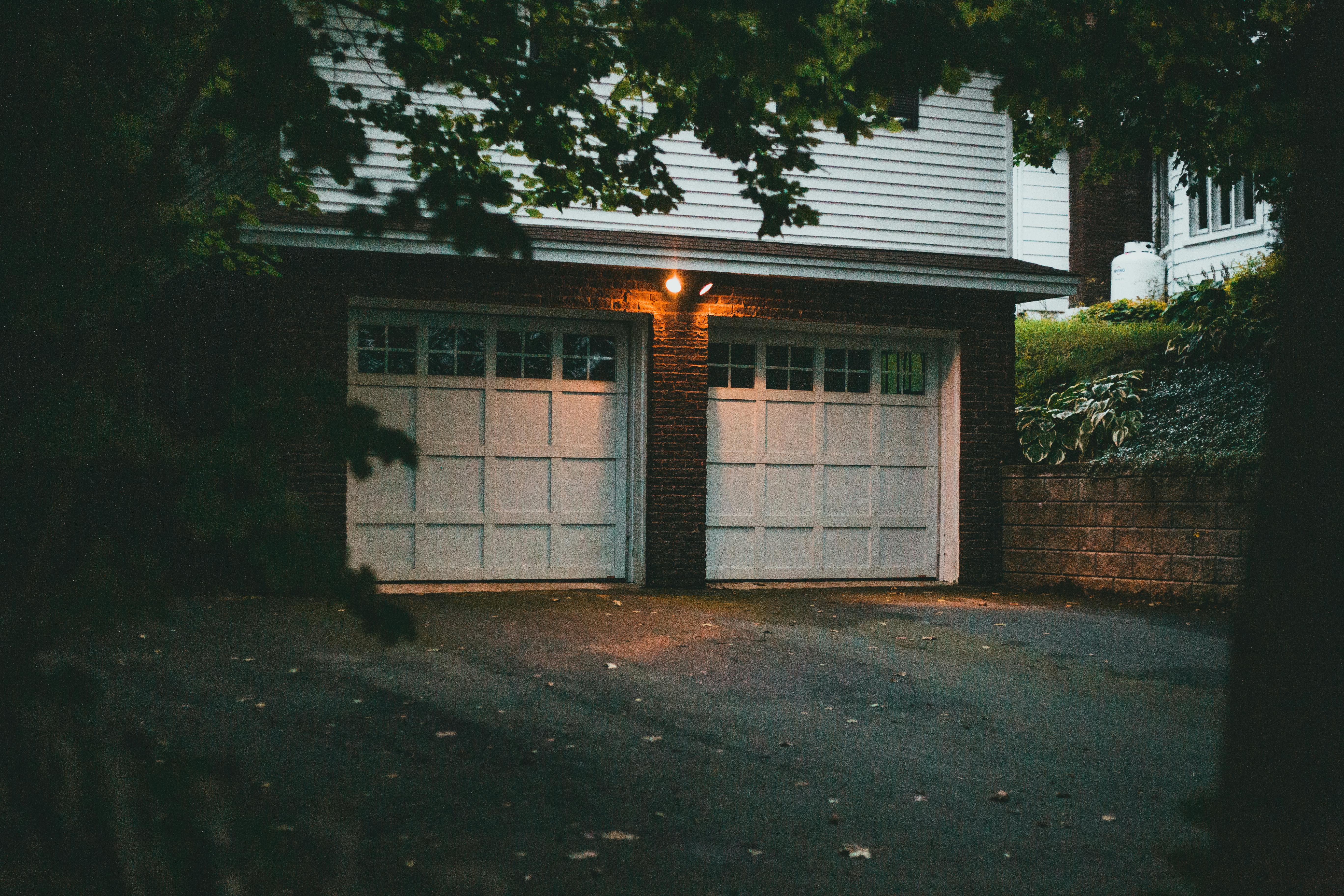 Questions to Ask Before Hiring a Garage Door Company in St George