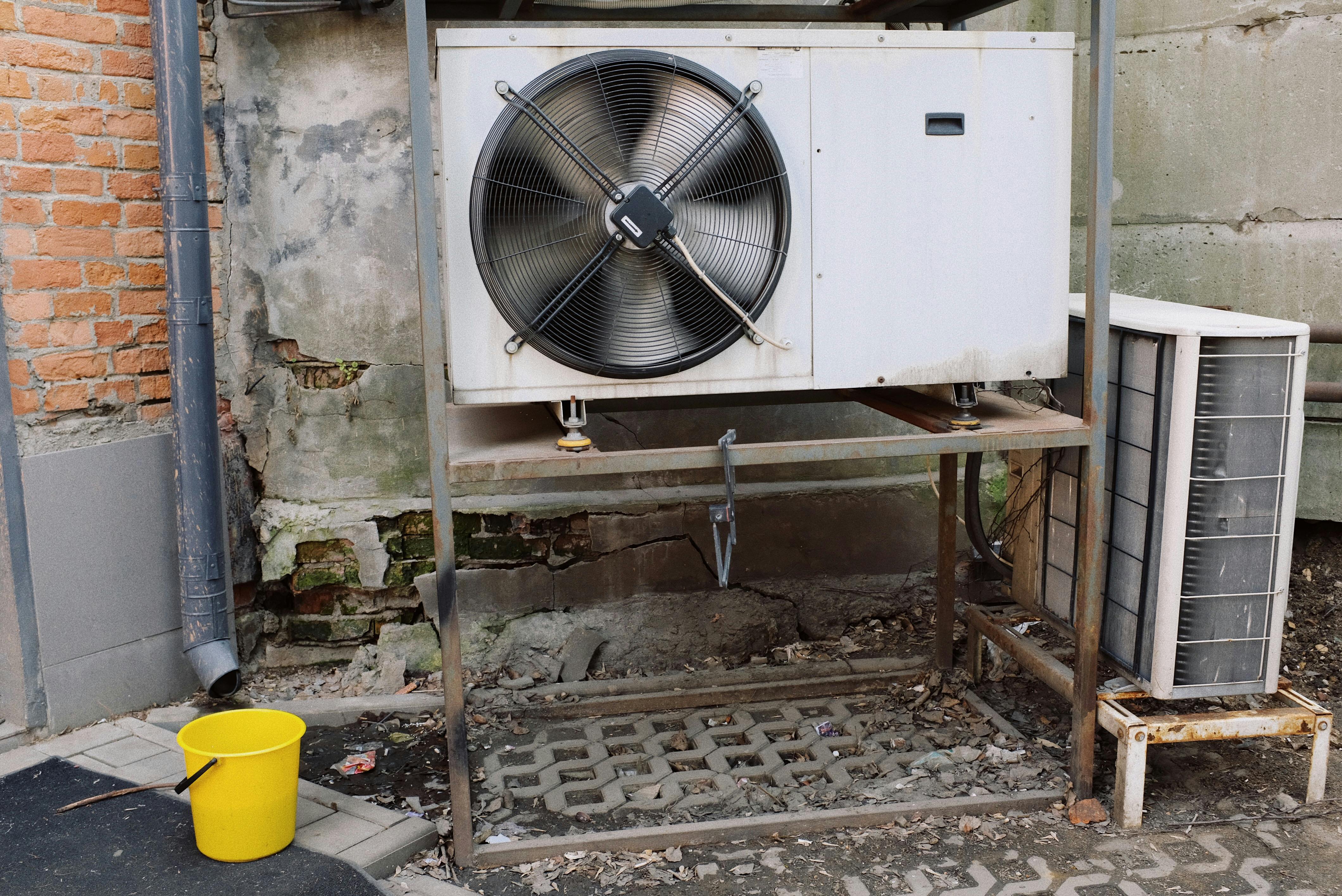 How Regular HVAC Services Improve Energy Efficiency in Modern Homes