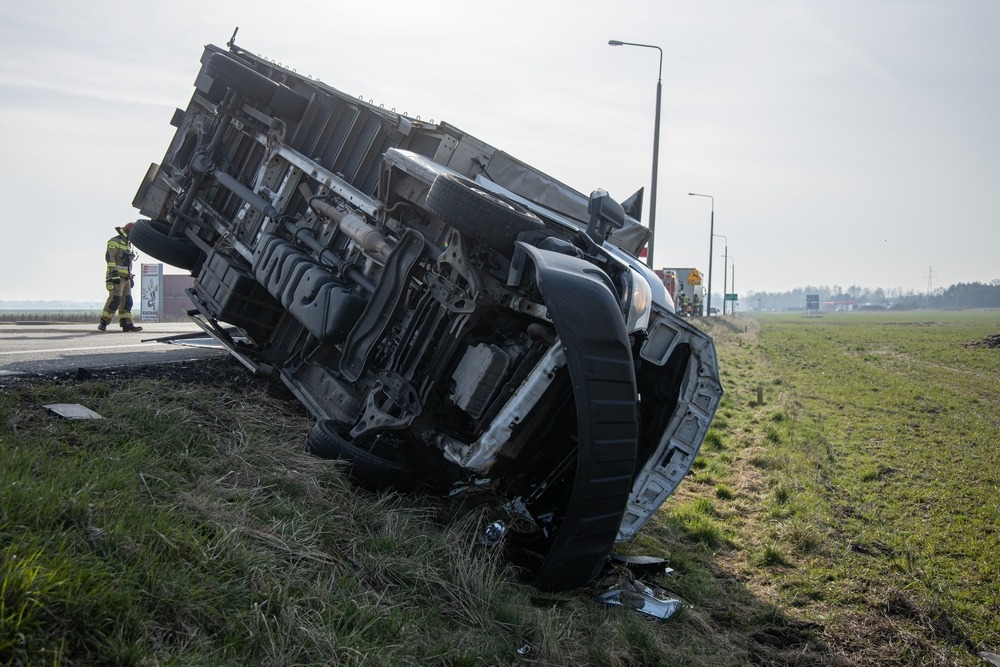 What Happens After a Truck Crash: Challenges Victims Often Face 