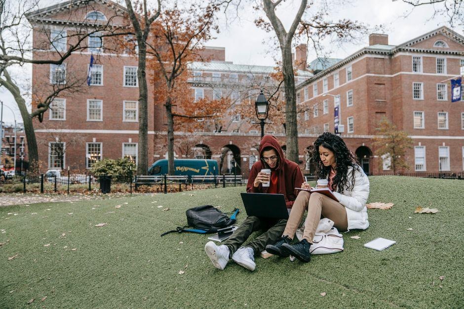 How to Choose a Medical School Path That Fits Your Goals