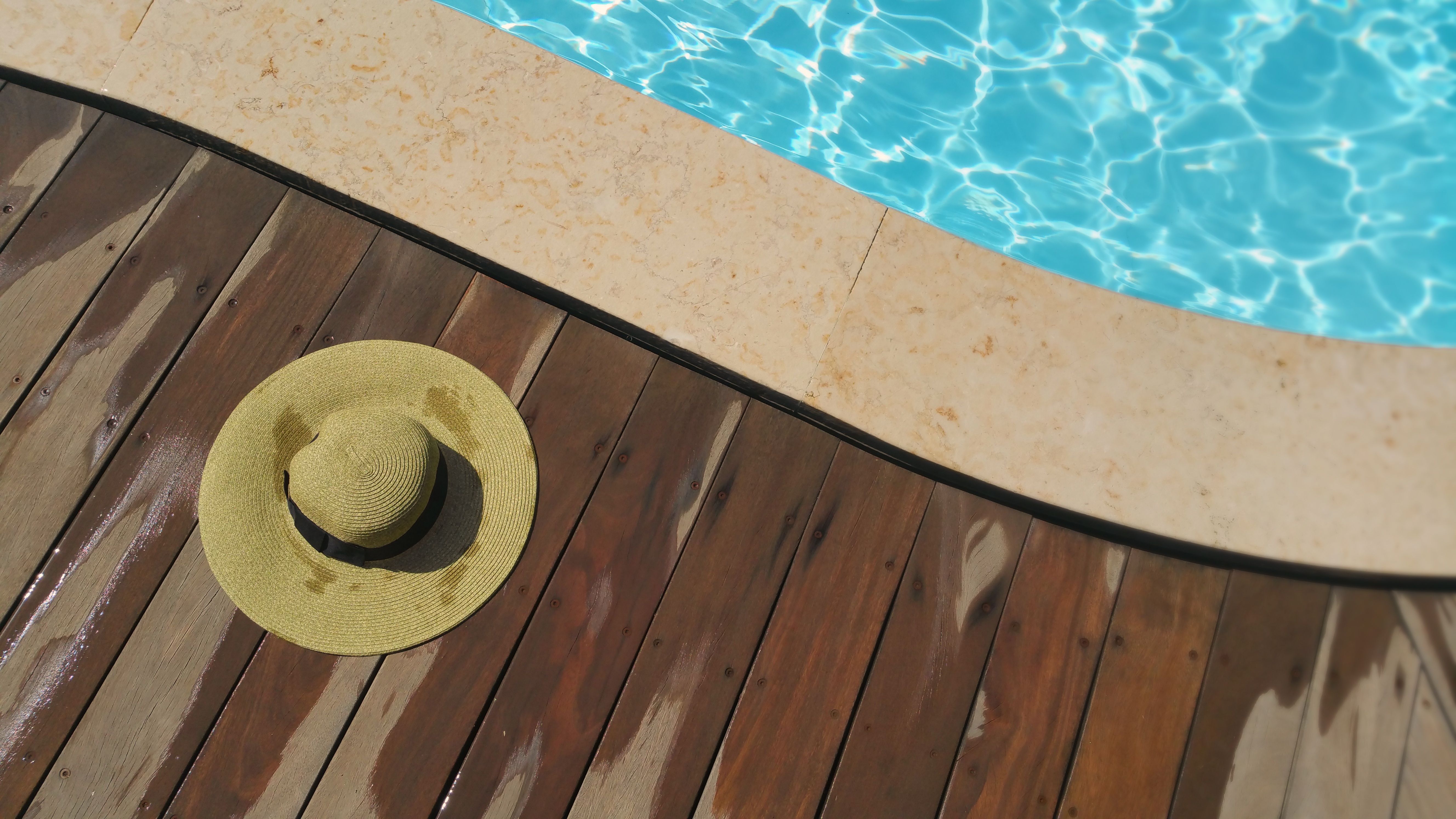 Building A Pool Deck That Stays Safe When Wet
