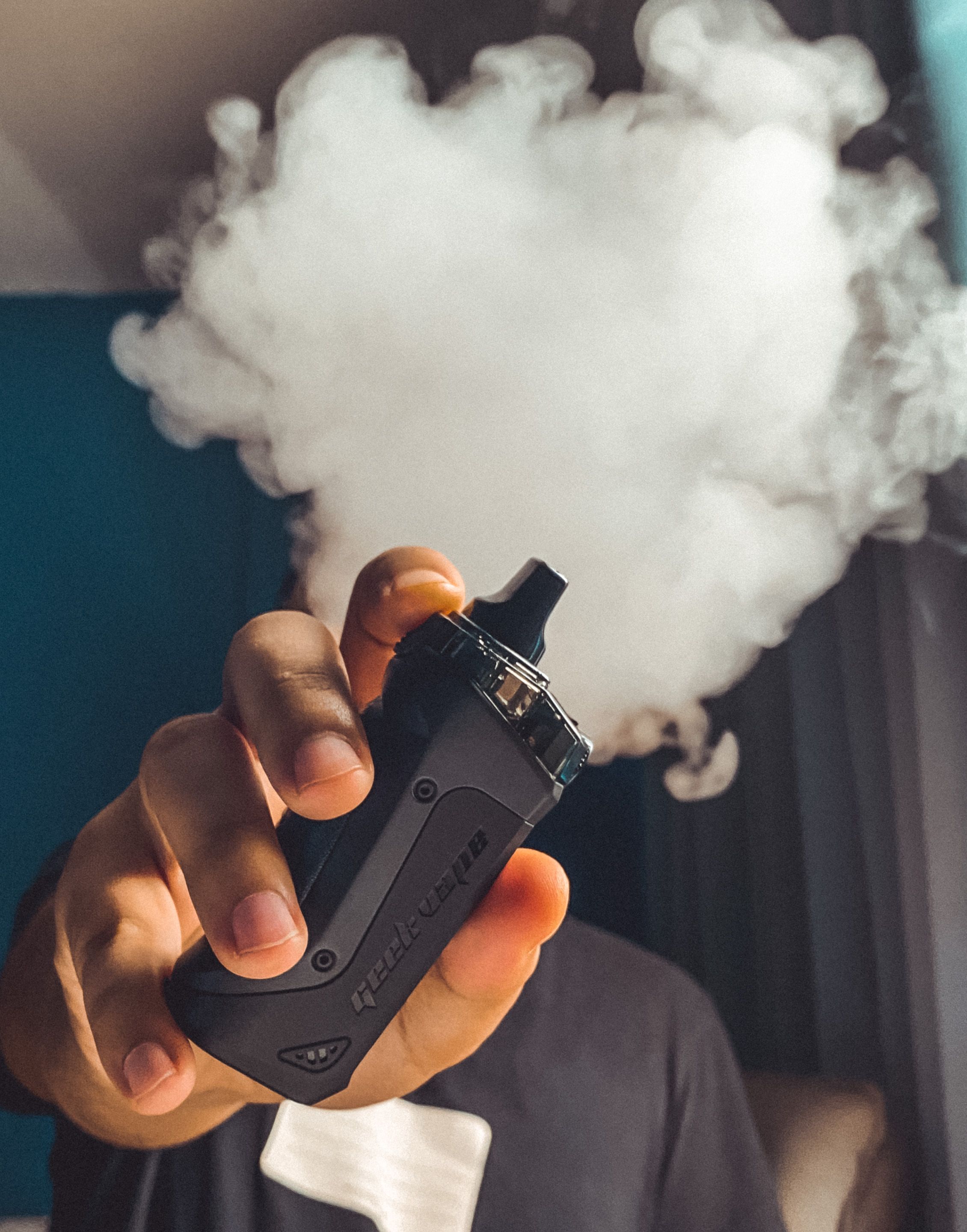 Nic Salts vs Freebase E-Liquid: Which Suits Your Kit at a Vape Shop Online in 2026?