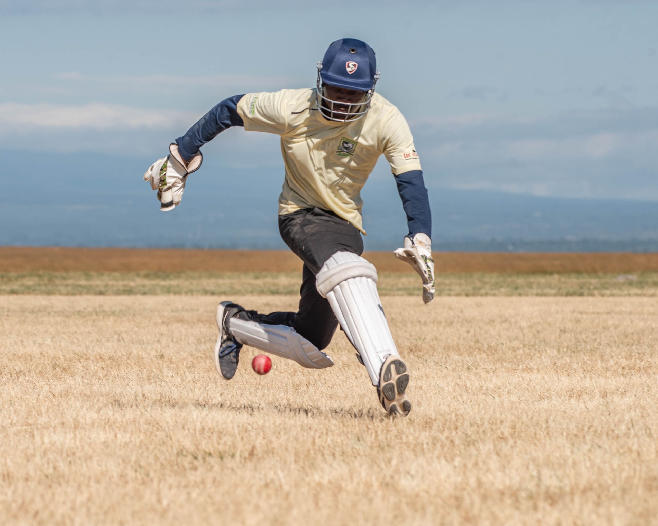 Cricket Fielding Drills to Improve Catching, Throwing & Reaction Speed