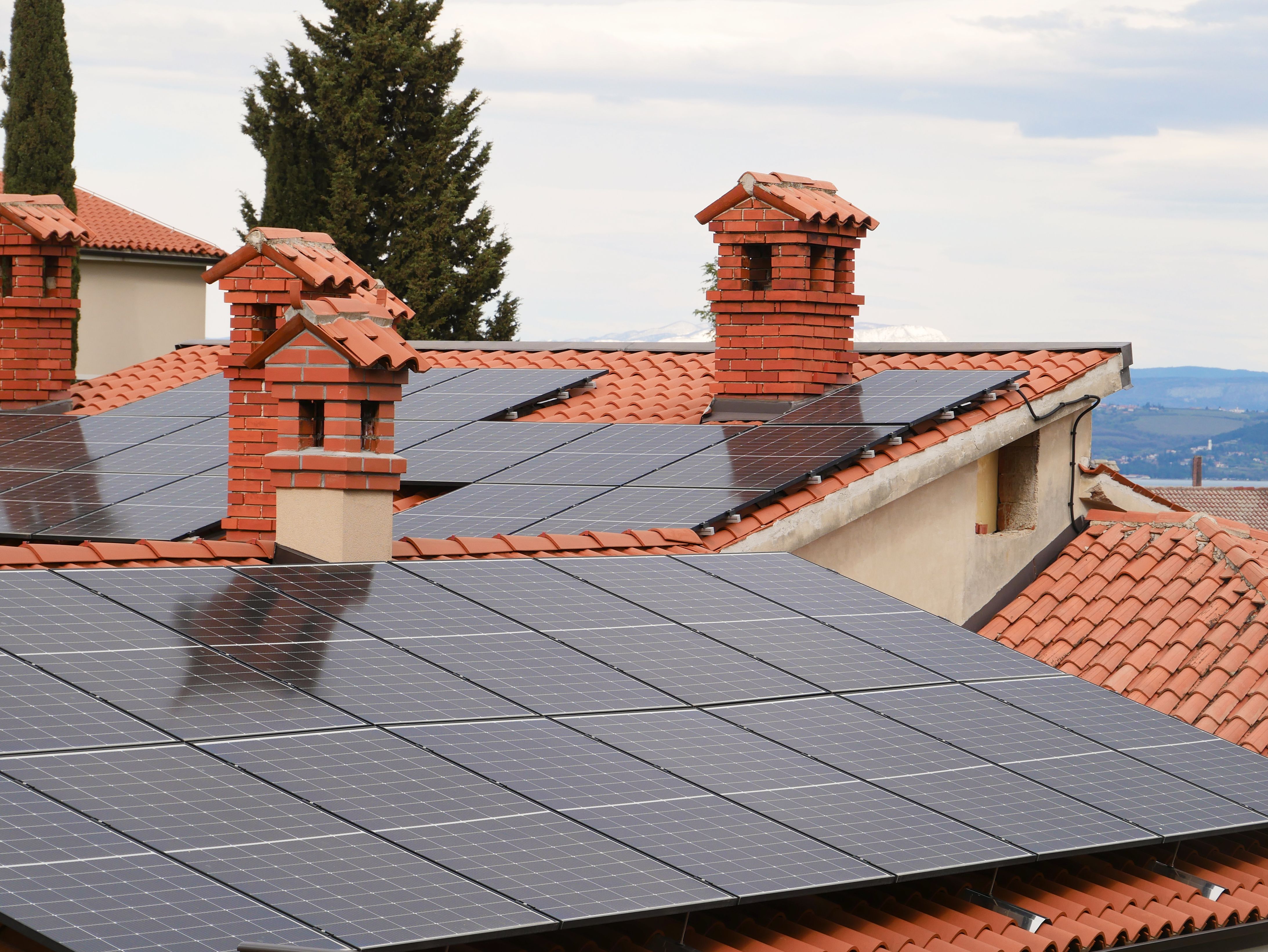 How Does Roof Orientation Affect Solar PV Installation?