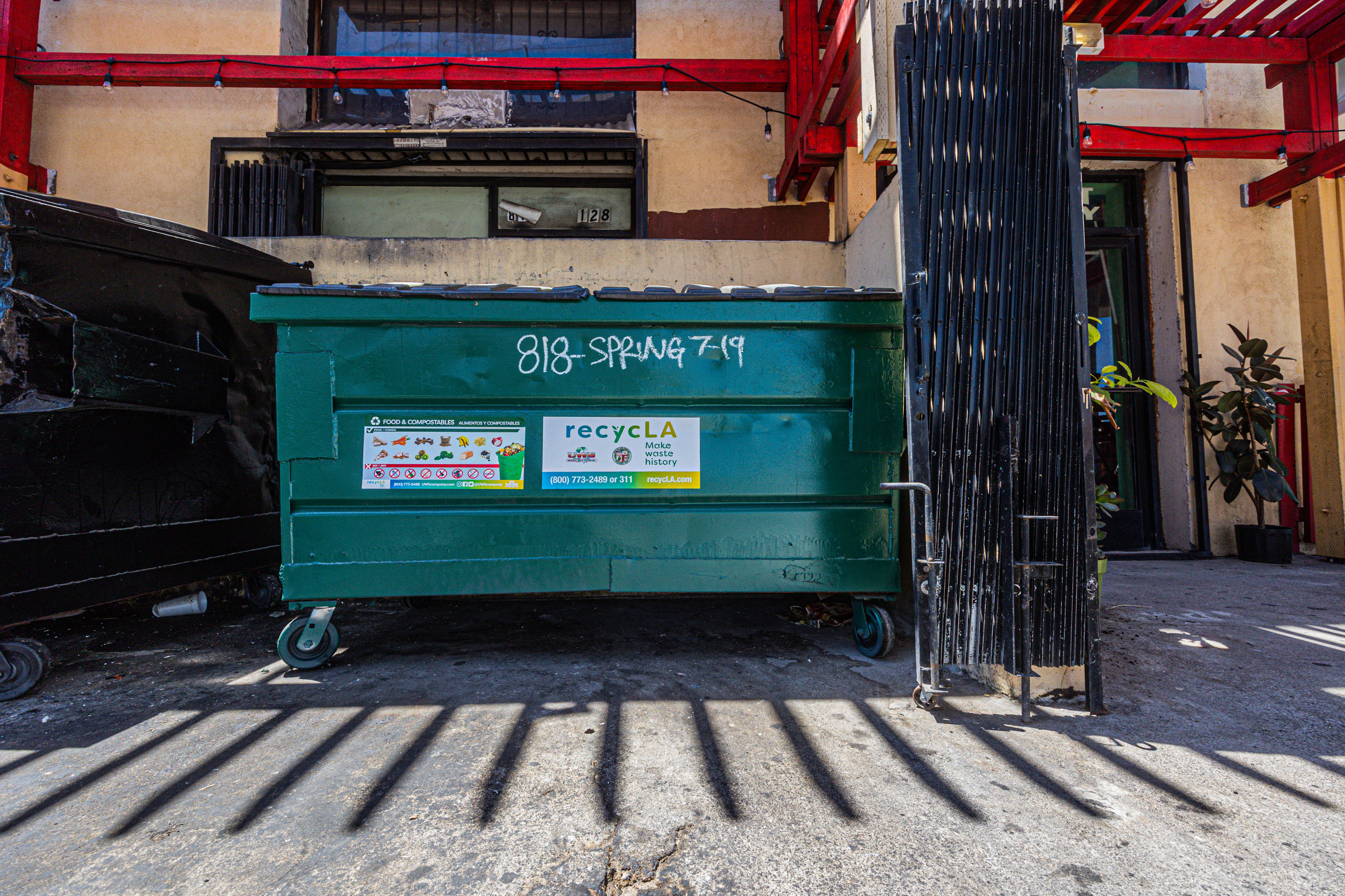How Contractors Can Coordinate Dumpster Use Across Multiple Trades on a Busy Jobsite